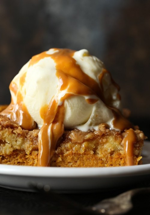 sweetoothgirl:PUMPKIN DUMP CAKE