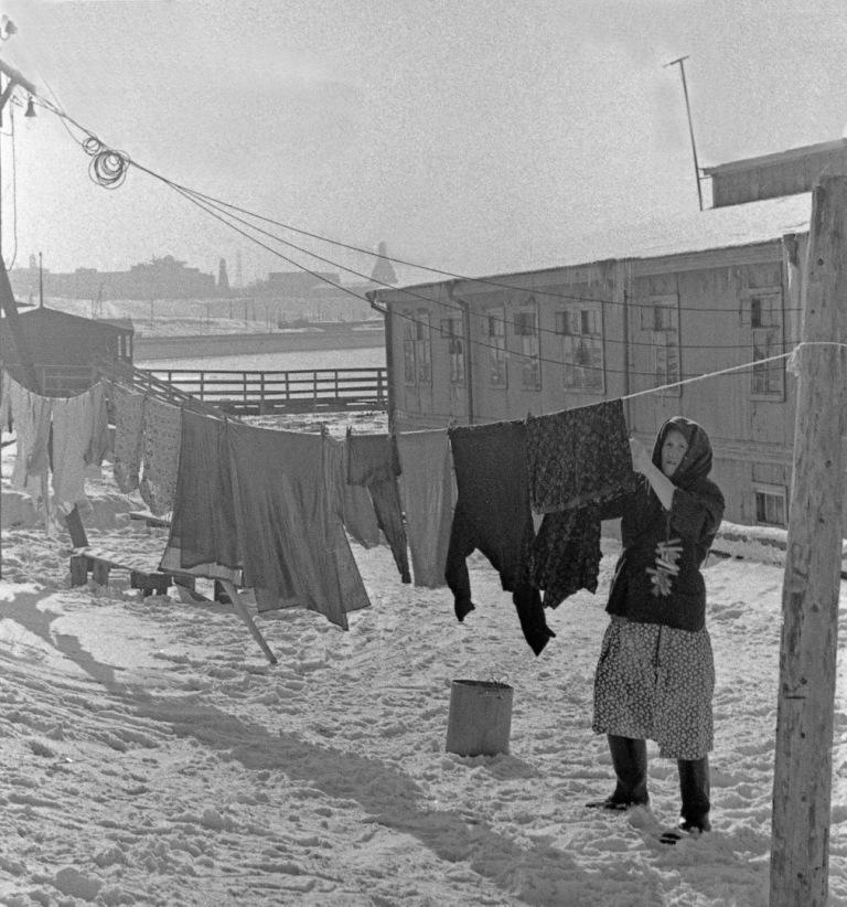 On the outskirts of Moscow. Photo by V. Stepanov (1960s)