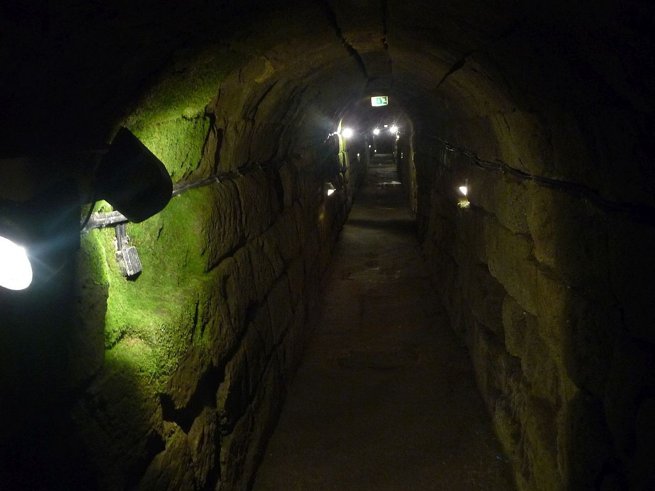 Roman sewer, Cologne (Praetorium building) Smelled...