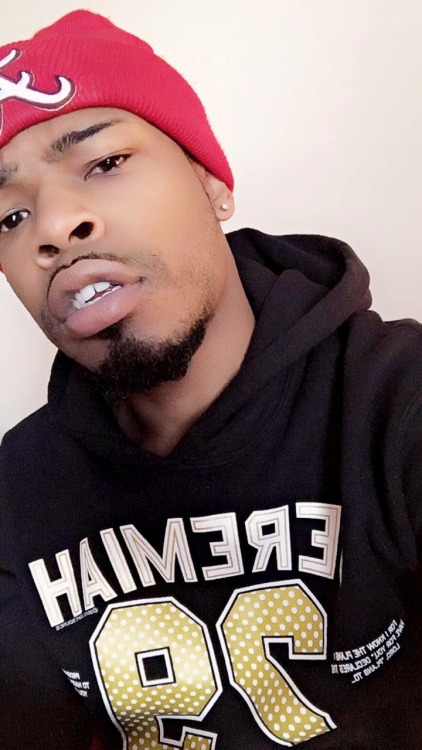 yungmarz:10 Pictures of my Face! IG:MarsHero •...