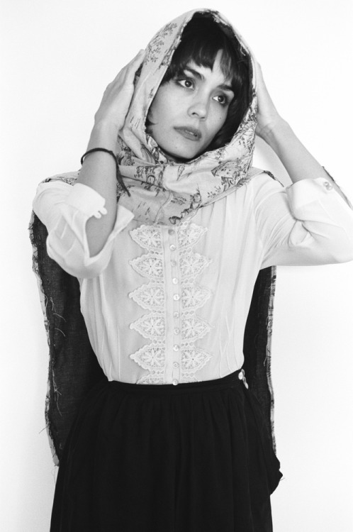shannyn sossamon & warpaint & sissy & maudegone
Warpaint Band Shannyn