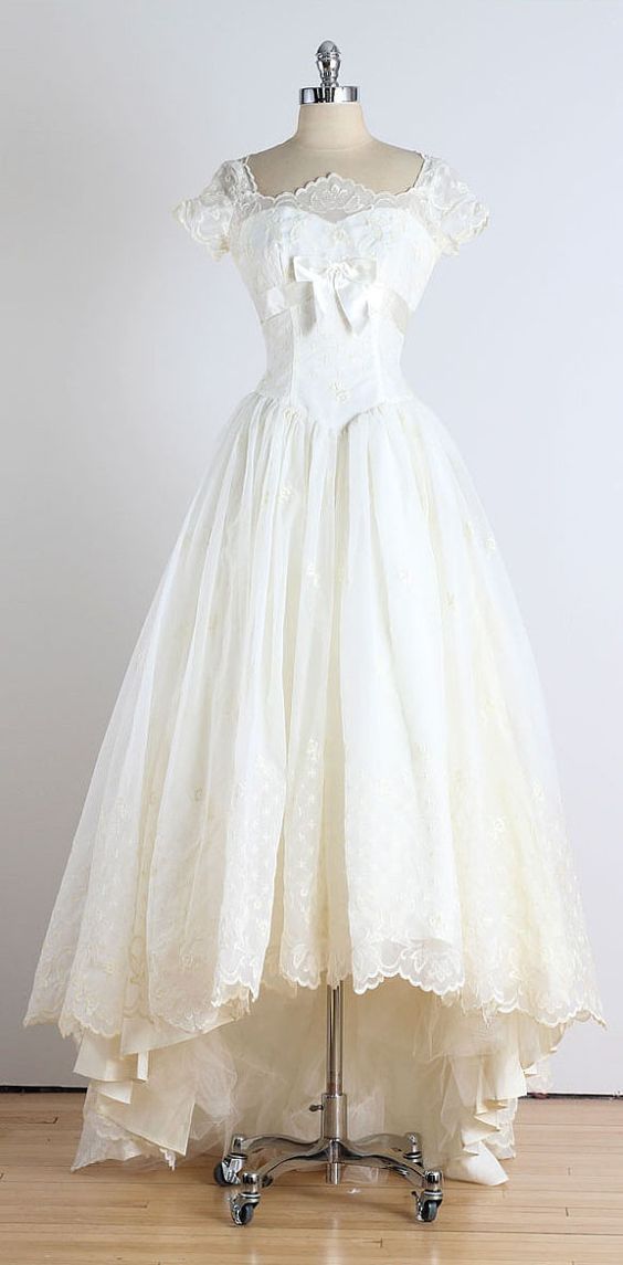 Best Vintage High Low Wedding Dresses in the year 2023 Learn more here 