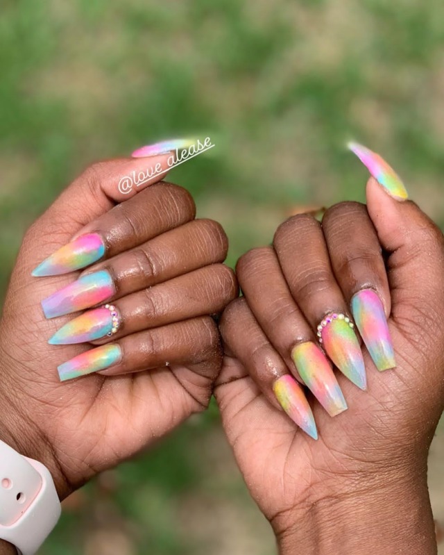 colorful nails on Tumblr