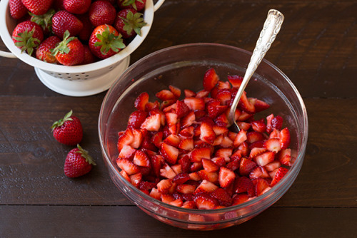 foodffs:Strawberry Shortcake TriflesReally nice recipes....