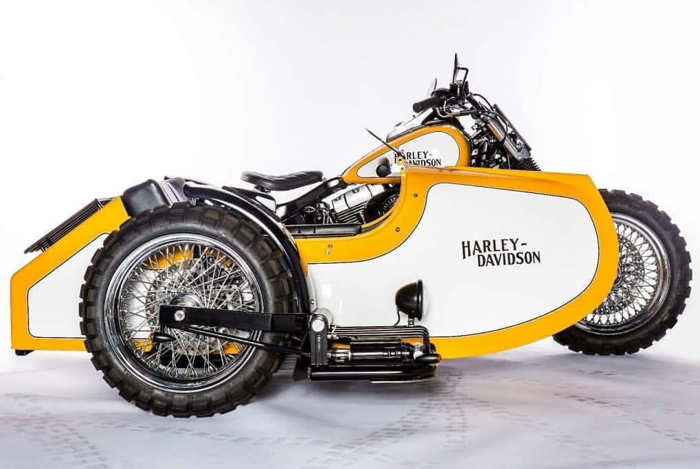A cool Custom 2014 Harley Davidson Fatboy with a sidecar ready for the dirt by Hardcore Customs.
————————————————-
➡ Follow @Themotoblogs