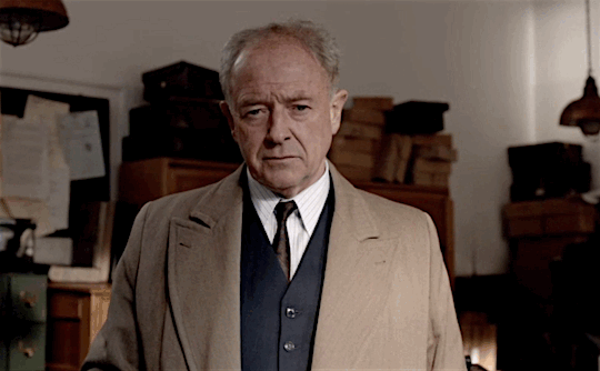 BritishDetectives — kivrin: What would Foyle make of iced ...