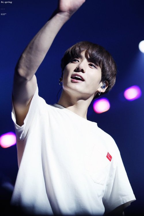 fy-jungkook:Hi, Spring | Do not edit.