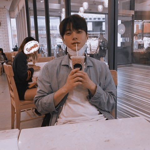 -skillet; myungsoo to my irene. 0afa06ef86404e57b823ae9df4a3d9c4.jpg