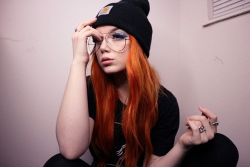 taylor terminate me face orange hair alt alt girl alternative selfie pale aesthetic makeup mua glasses indie art hoe art emo girl alternative girls alternative hair grimdear tentacl3s
