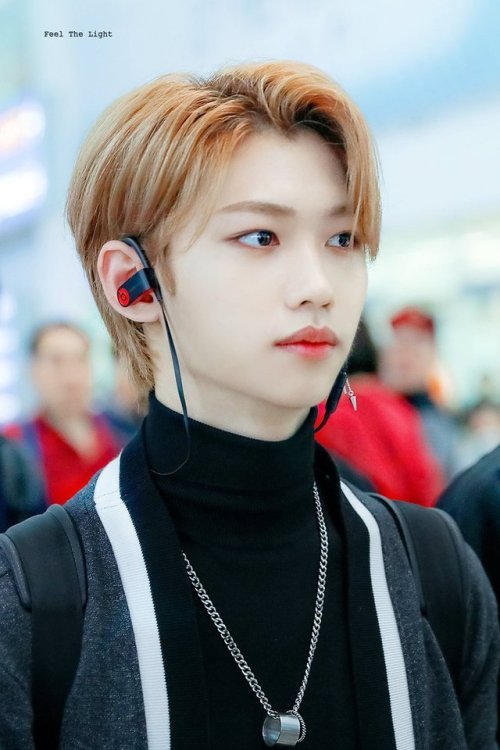 straykidsupdate:©Feel The Light [1, 2] please do not edit...