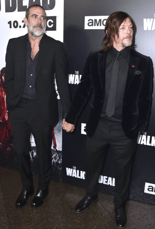 normanreedustea:Jeffery Dean Morgan and Norman Reedus attend...