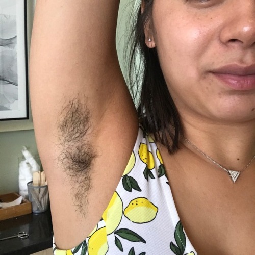 Hairy Women & Hairy Armpits