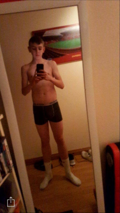 manboylover2:northernirishdudes:Odhran 18 year old straight...