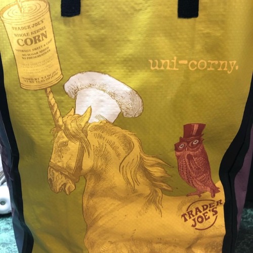 @traderjoes This is the best grocery bag I’ve ever seen!...