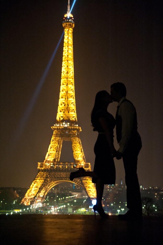 Beauty of World — A Kiss under Eiffel Tower, Paris Why do people...