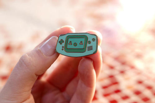 retrogamingblog:Kawaii Nintendo System Pins made by Laura...