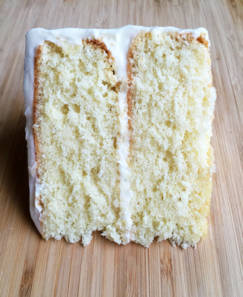 foodffs:Every Baker Needs to Try This Creamy Vanilla Bean Cake...