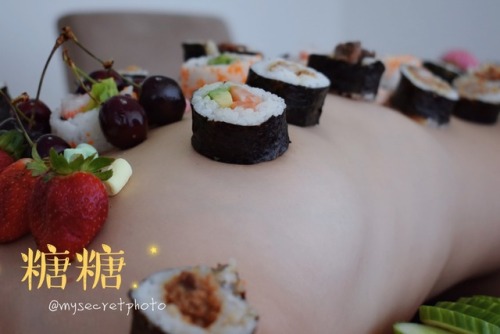 NYOTAIMORI Naked Body Sushi