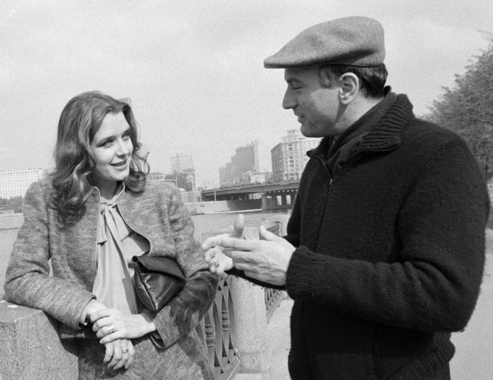 Robert De Niro and Russian actress Irina Alfyorova in Moscow (1983)