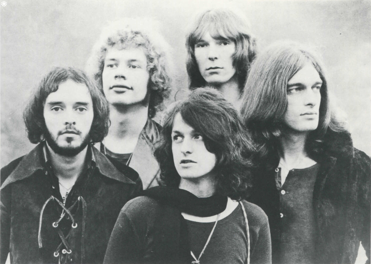 prog-rock-band-yes-1970-from-yes-an-authorized-the-groovy-archives