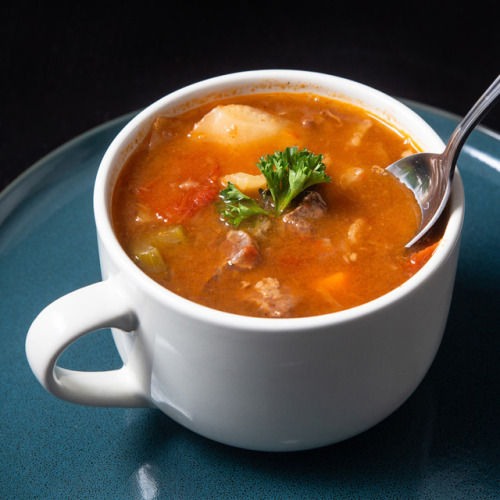 foodffs:Instant Pot HK Borscht SoupExtremely Easy to make Cha...