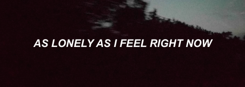 blxrryfroot:lipstick covered magnet // the front bottoms