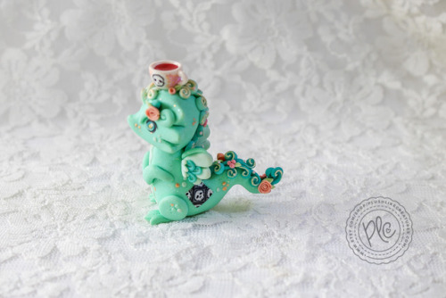 plushlikecreaturesgallery:Beautifully detailed teal dragon,...