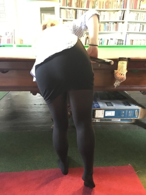 boundhotwife:Quick game of snooker #legs #pantyhose #shortskirt...