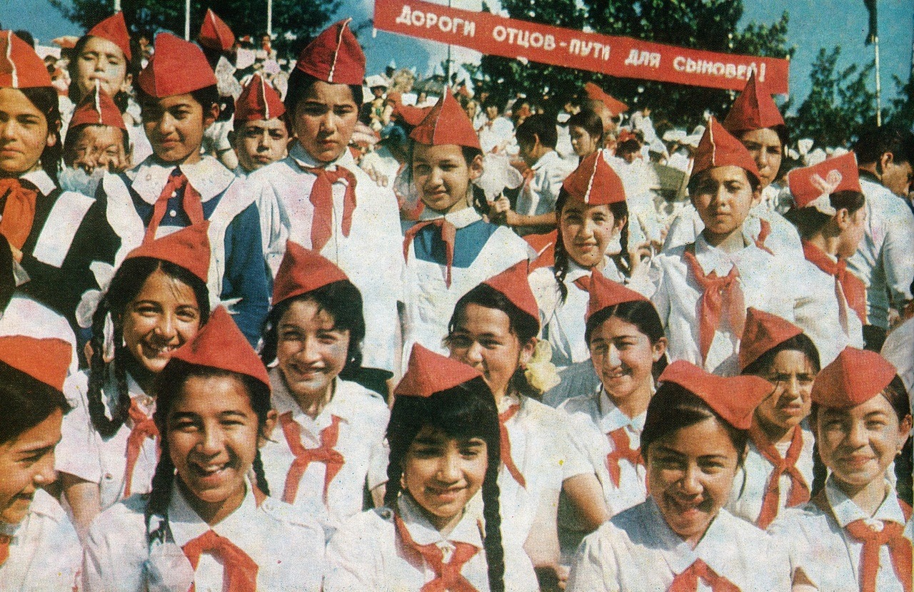 Pioneers of Tashkent, Uzbekistan (1978)