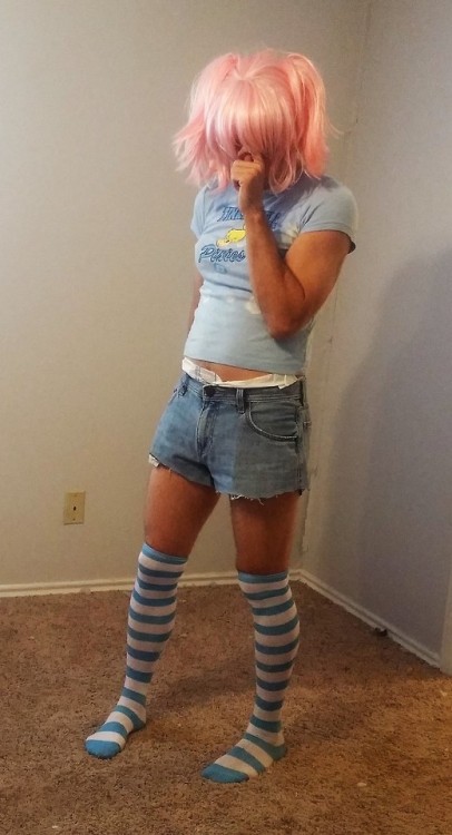 sissybabycandi:Was having to get ready to go out, but I don’t...