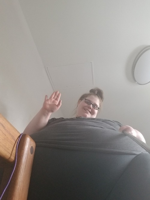 ssbbwcarmincarmello:So I got a selfie stick lol