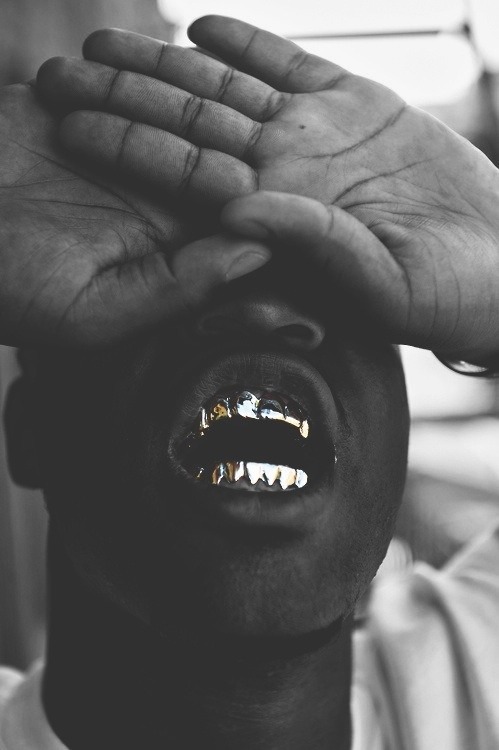 teeth grills grillz Black and White gold