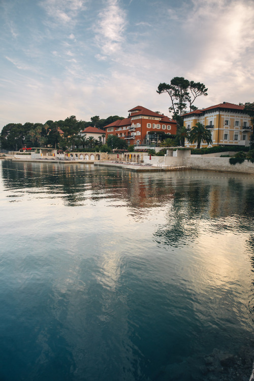 samhorine:losinj // first light - catching sunrise at the...