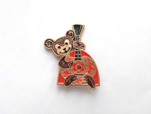 Bear with a balalaika, vintage enamel pin (buy)