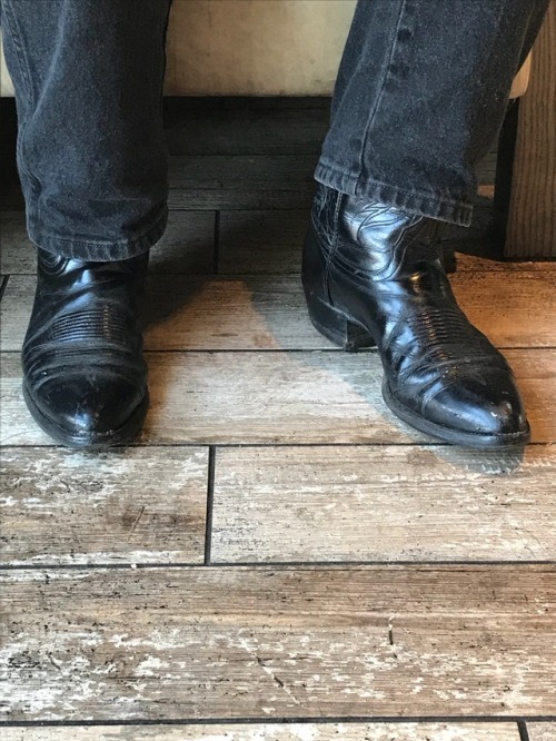 cowboy boots on Tumblr