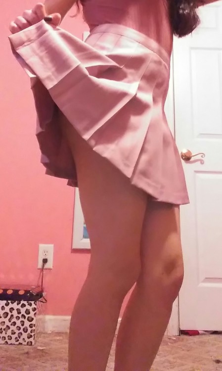 starryeyedlittleb:Baby girl got a cute new skirt!!!!