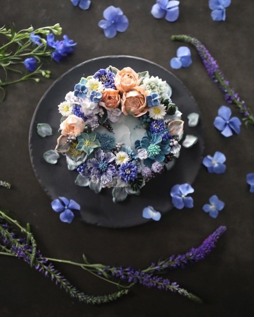 sosuperawesome:Floral Cake Art by Soo Cake on InstagramFollow...