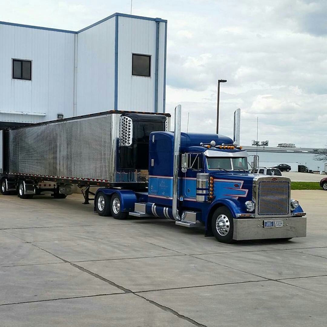 Semitrckn  Peterbilt  custom  379 