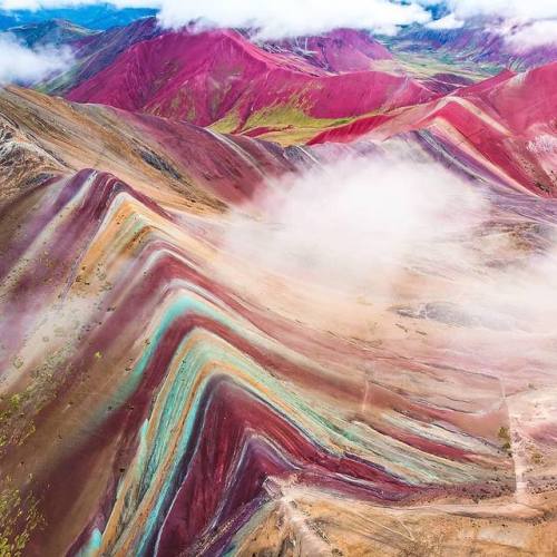 Rainbow Mountain, Peru [OC] [1080x1080] Check this blog!