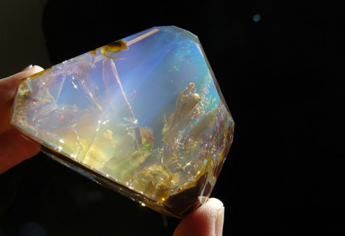 awesome-picz:Extremely Beautiful Minerals And Stones