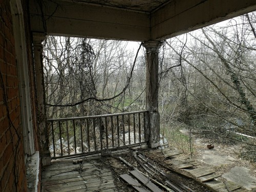 imanantisocialanarchist:Gatton mansion, Bath Illinois