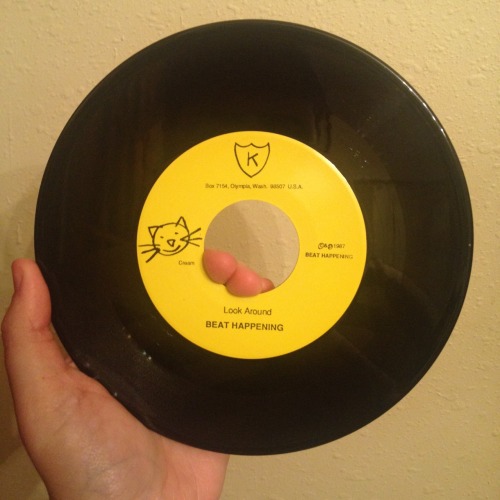 fatbeyonce420:Beat Happening “Look Around” b/w “That Girl” K...