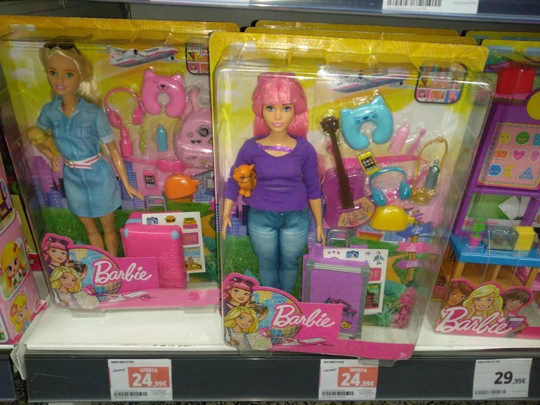 barbie daisy travel doll stores