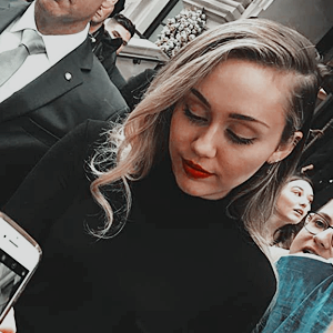 —Miley Cyrus❀.  - Página 12 Tumblr_pjbx14RJX21tdxyhao4_400