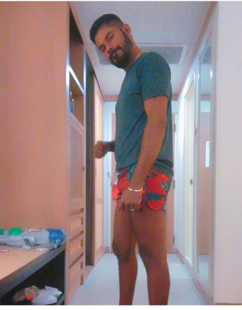 mantrasworld:Hot guy from job Malaysia nice hot look