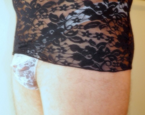 likelickvid:wearing wife’s lace…..