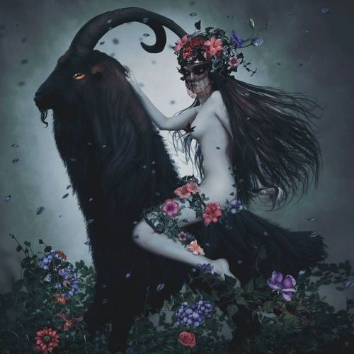 Cascading Dark Art, Fantasy, Sci-Fi, & Sex Appeal