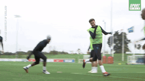 Dele. Dele.