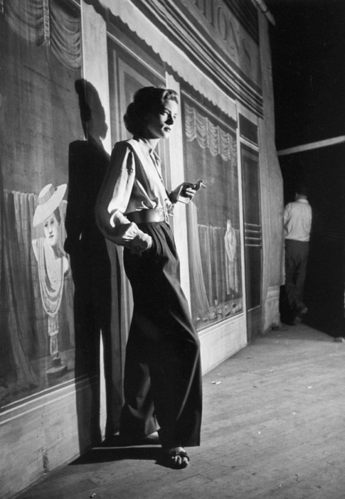 vintage 1950s lauren bacall young man with a horn old hollywood vintage hollywood classic film classic movies classic hollywood movie stars classic film stars classic movie stars old movie stars