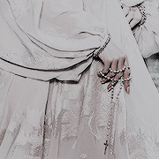 morevnaz:juliet capulet moodboardWhat’s in a name? That which we...